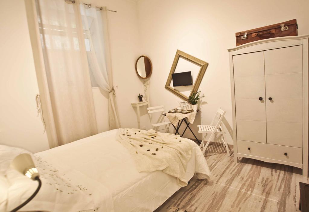 Bed and Breakfast Sottosoprasannio Roma Habitación foto